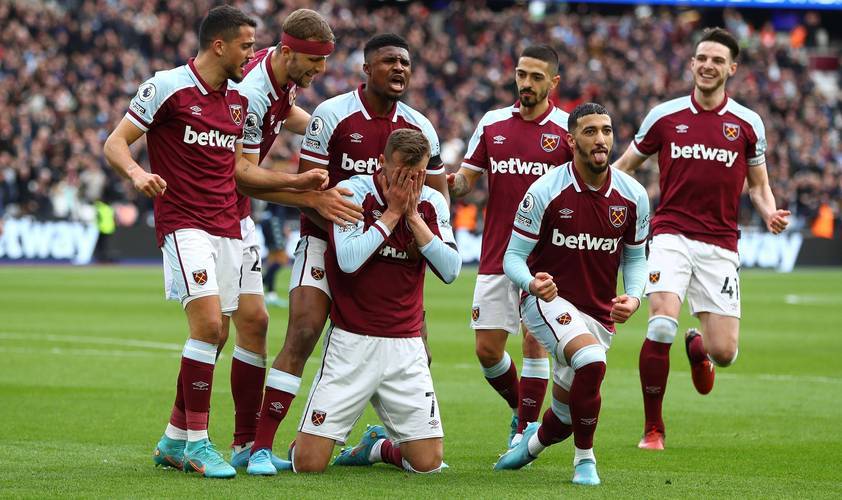 2026年世界杯抽签出炉：姆巴佩小组赛遇哈兰德，梅西与C罗或对决八强赛