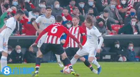 日职乙半场：神代庆人、村上悠绯破门，爱媛1-1熊本