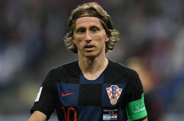 海港vs柔佛全场数据对比：射门5-29，控球率36-64