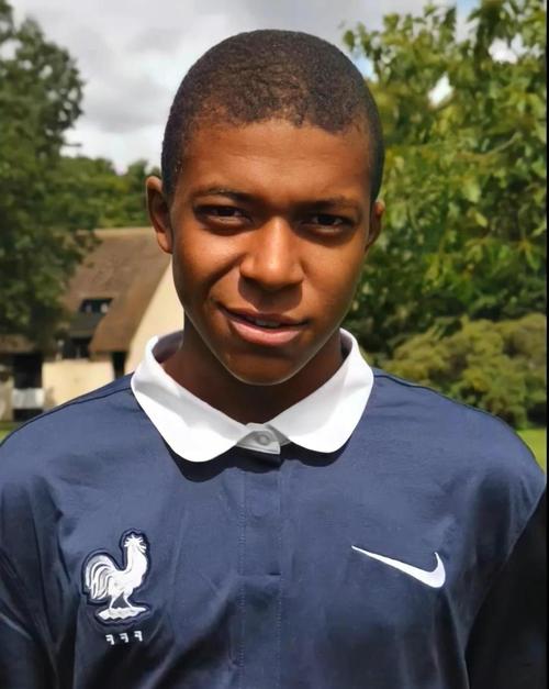 海因策执教阿森纳全情投入训练比赛